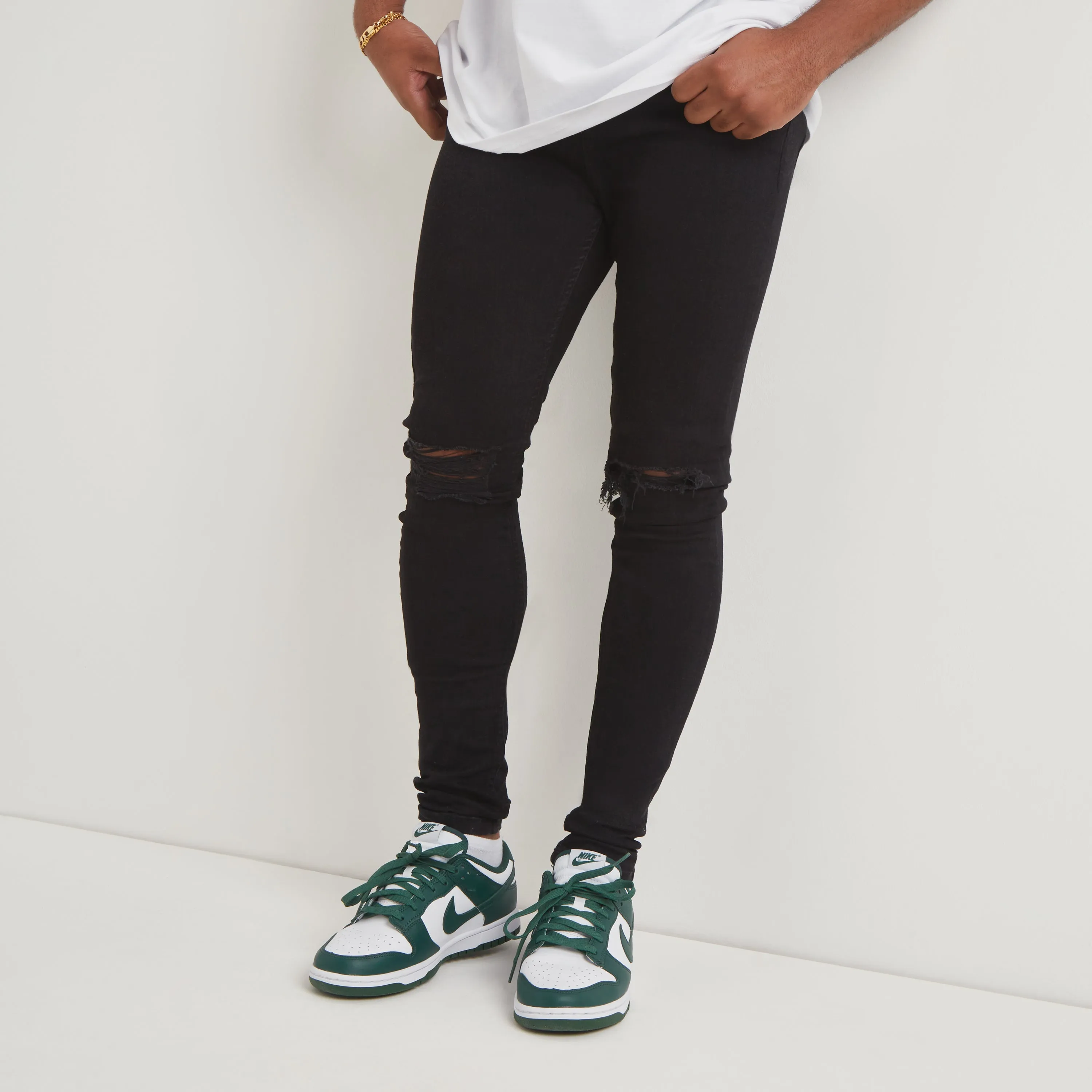 Signature Spray On Jeans - Ripped - Black